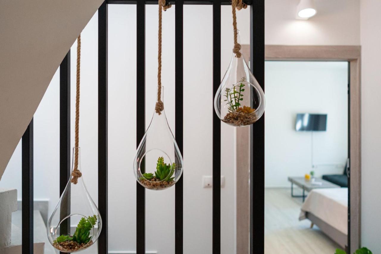 White & Gray Apartment レティムノ エクステリア 写真