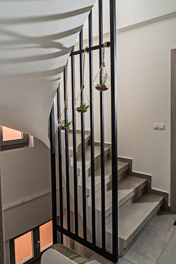 White & Gray Apartment レティムノ エクステリア 写真